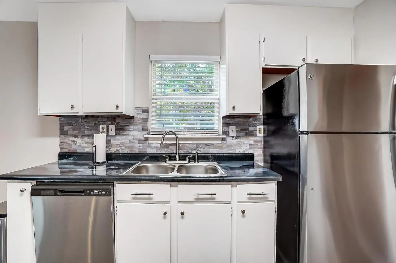 홈스테이 Cozy, 1-Level Cottage - 5 Miles To Uptown Clt 샬럿